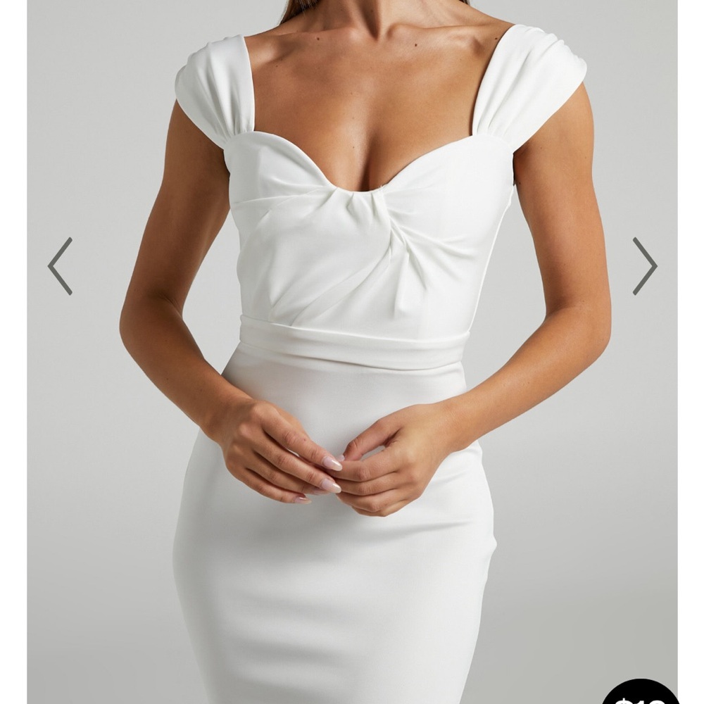 Courtly Bridal Gown-Tuck Detail Sweetheart Gown in Ivory